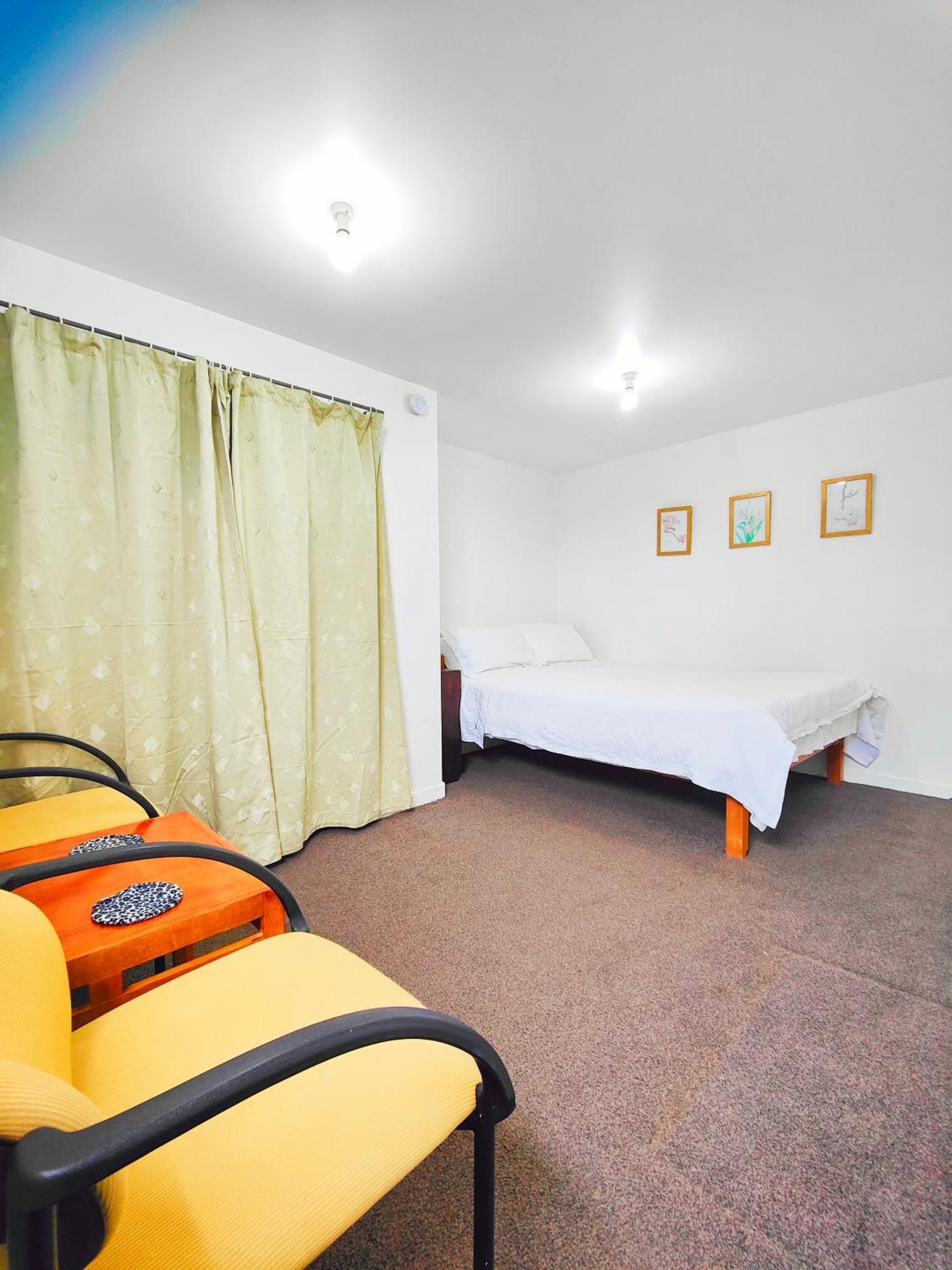 From 160 For Two Bedrooms Property In Wellington Bagian luar foto